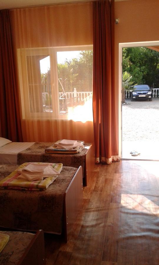 Guest House Amra New Athos Exterior photo